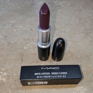 MAC Matte lipstick- INSTIGATOR